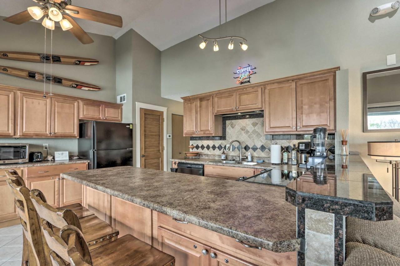 Osage Beach Condo With Lake Of The Ozarks Views ภายนอก รูปภาพ